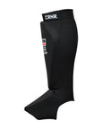 * Tekstilbeskyttere til muay thai / thaiboksing * Laget for muay thai-kamper på amatørnivå * God polstring i EVA-skum på legg og vrist. Fighter Leggbeskytter tekstil Invictus er produsert for amatørkamper i muay thai / thaiboksing. Strømpene er laget i sterk elastisk tekstil, og fylt med EVA-skum over leggen og fotbladet. Kommer i rød og blå utgave.