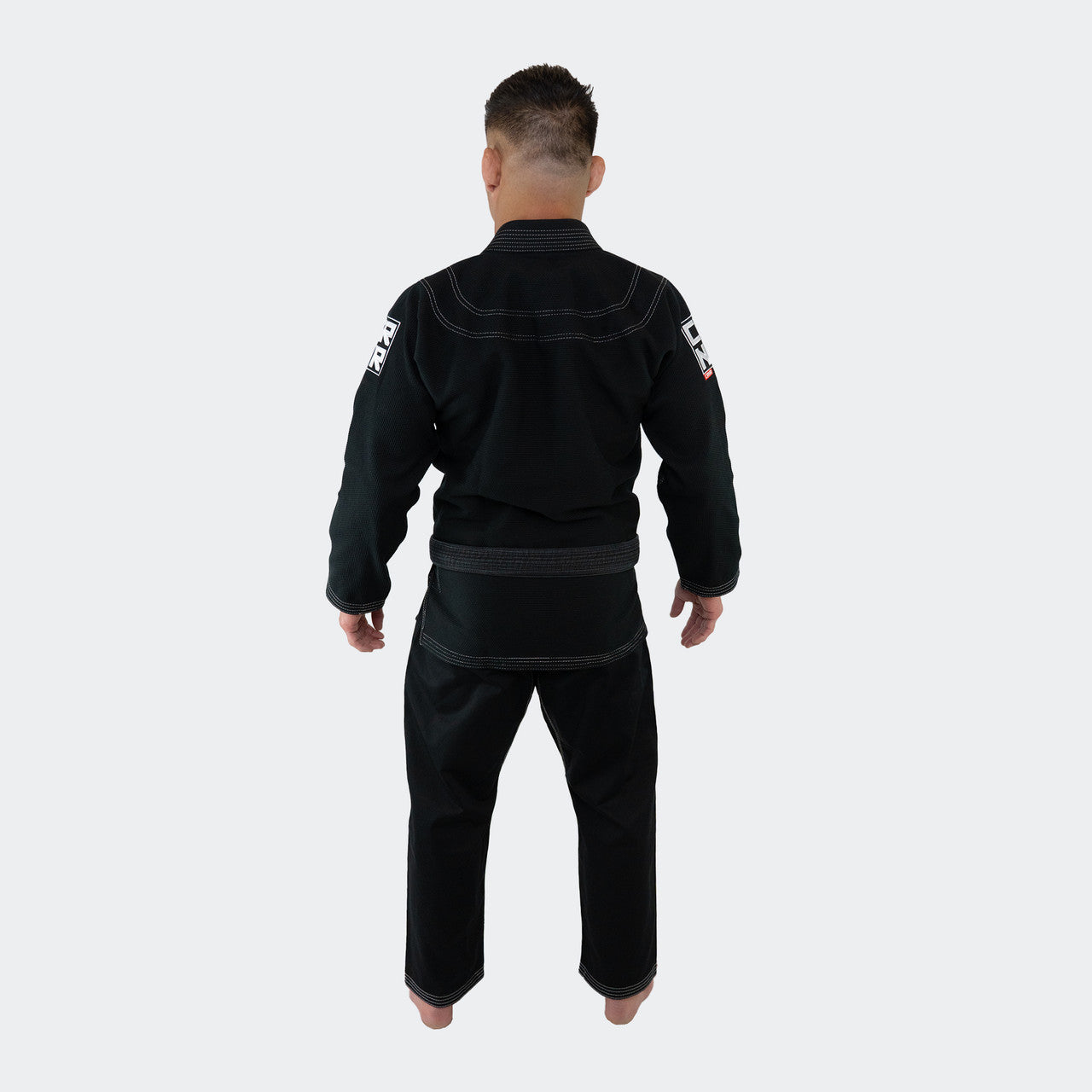 V7 BJJ GI + GRATIS HVITT BELTE | Svart