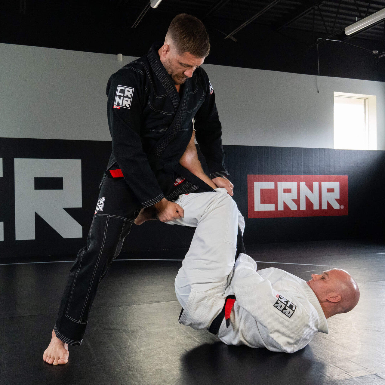 V7 BJJ GI + GRATIS HVITT BELTE | Hvit