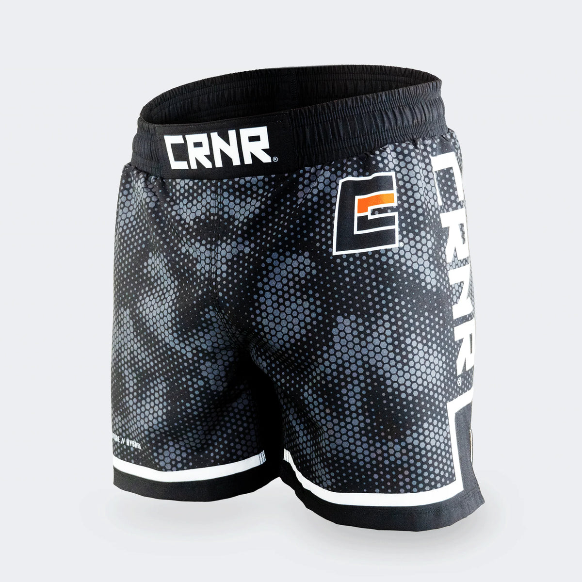 ISOSUTURE Hybrid Fight Shorts - Svart